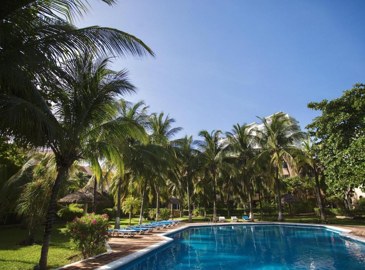 Hermoso departamento a pocos pasos de la playa Cancún Exterior foto