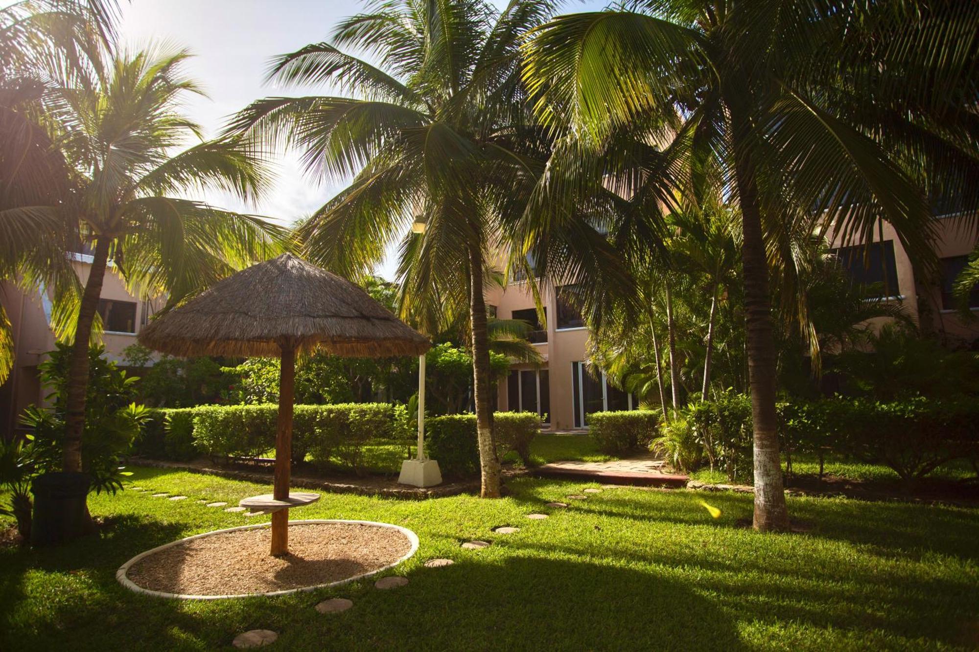Hermoso departamento a pocos pasos de la playa Cancún Exterior foto